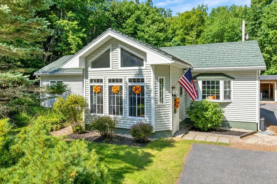 4 Fir Street, Londonderry, NH 03053 - #2