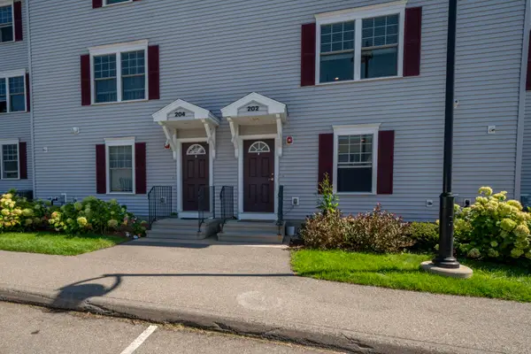 202 Karatzas Avenue, Manchester, NH 01304