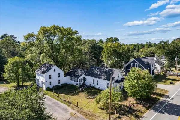 52 S Village Road, Loudon, NH 03307