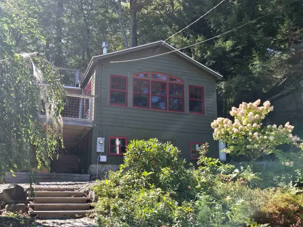 8 Marsh Hill Road, New Durham, NH 03855