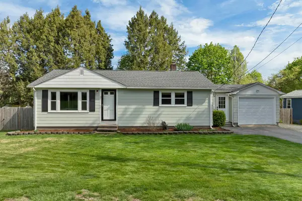 7 Pleasant Street, Merrimack, NH 03054