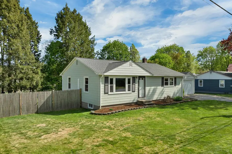 7 Pleasant Street, Merrimack, NH 03054 - #3