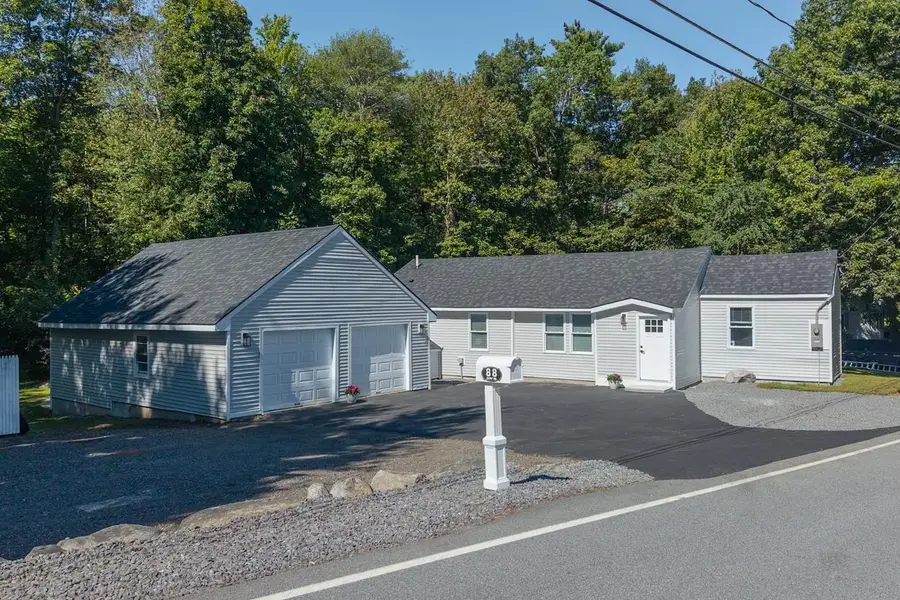 88 Hunt Road, Kingston, NH 03848 - #3