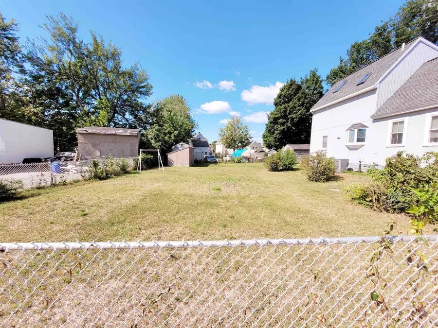 L Brook Street, Nashua, NH 03060 - #2