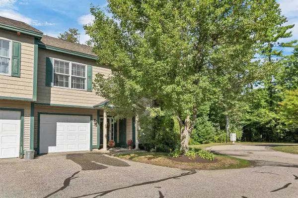 28 Deborah Lane, Dover, NH 03820