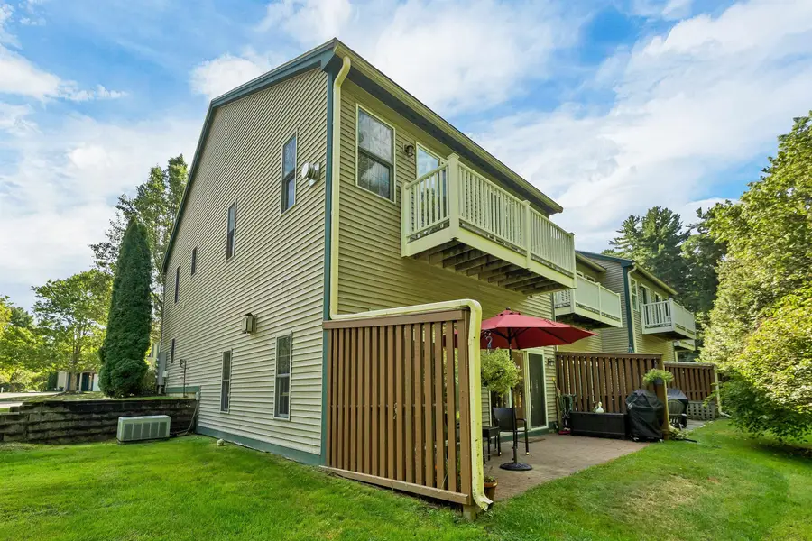 28 Deborah Lane, Dover, NH 03820 - #3