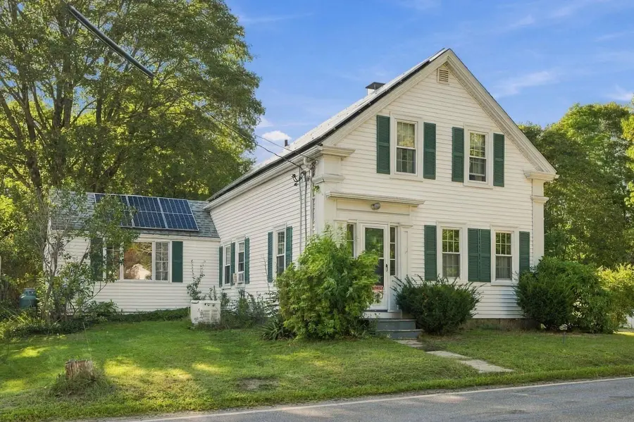 40 North Main Street, Newton, NH 03858 - #3