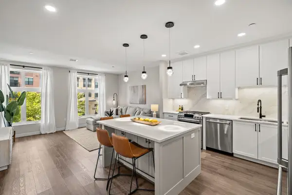 18 Artisan Drive #211, Salem, NH 03079