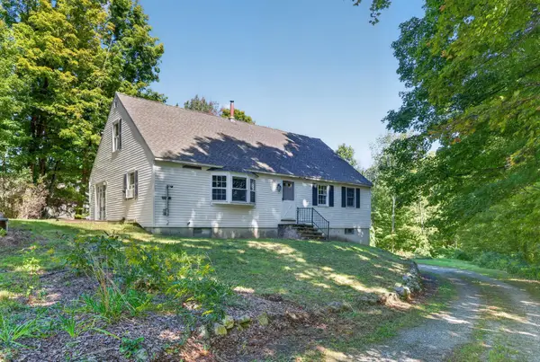 454 E Dunbarton Road, Goffstown, NH 03045