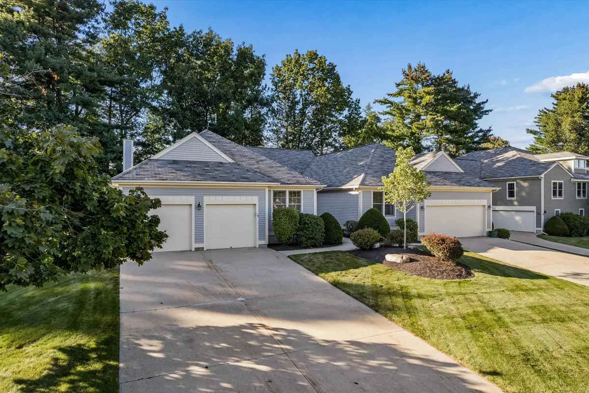 39 Saint Andrews Drive, Bedford, NH 03110 - #1