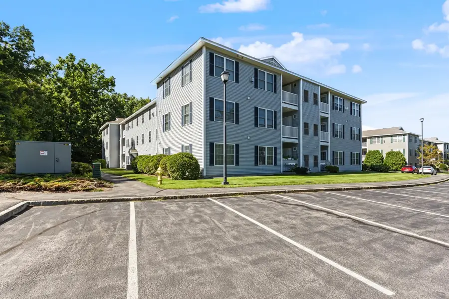 4 Crestview Circle #116, Londonderry, NH 03053 - #2