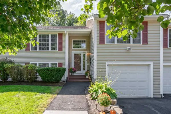 32 Forrest Street, Hampstead, NH 03826