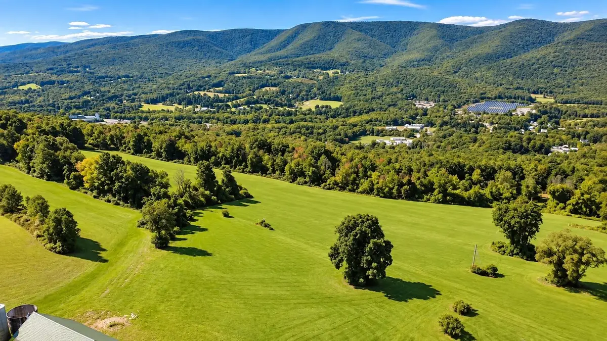 437 Pratt Road, Pownal, VT 05261 - #1