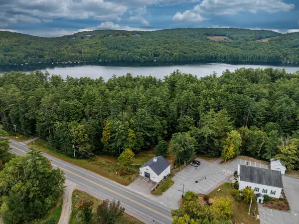 1079 US Route 3 Road, Holderness, NH 03245