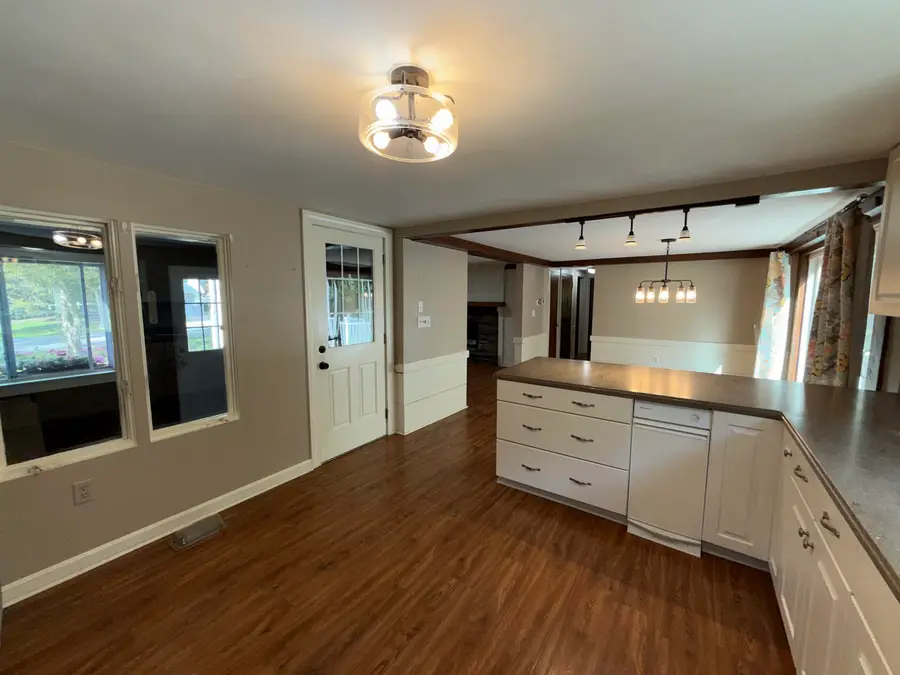 4 Corwin Drive, Derry, NH 03038 - #3