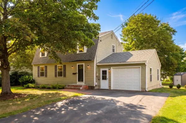 15 Hawthorne Road, Dover, NH 03820