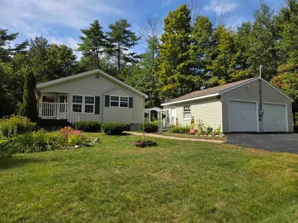 12 Perry Road, Canaan, NH 03741