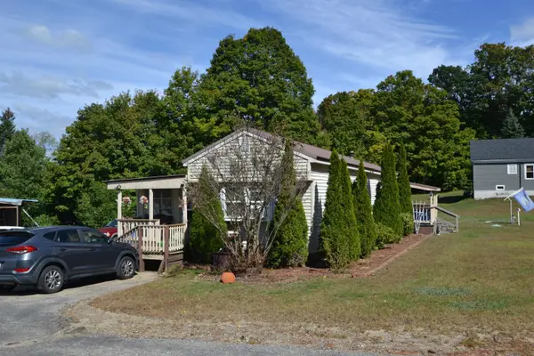 6 Oak Drive, Ashland, NH 03217