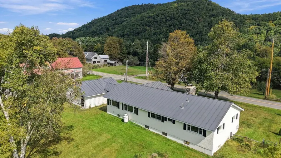 596 South Windsor Street, Royalton, VT 05068 - #2