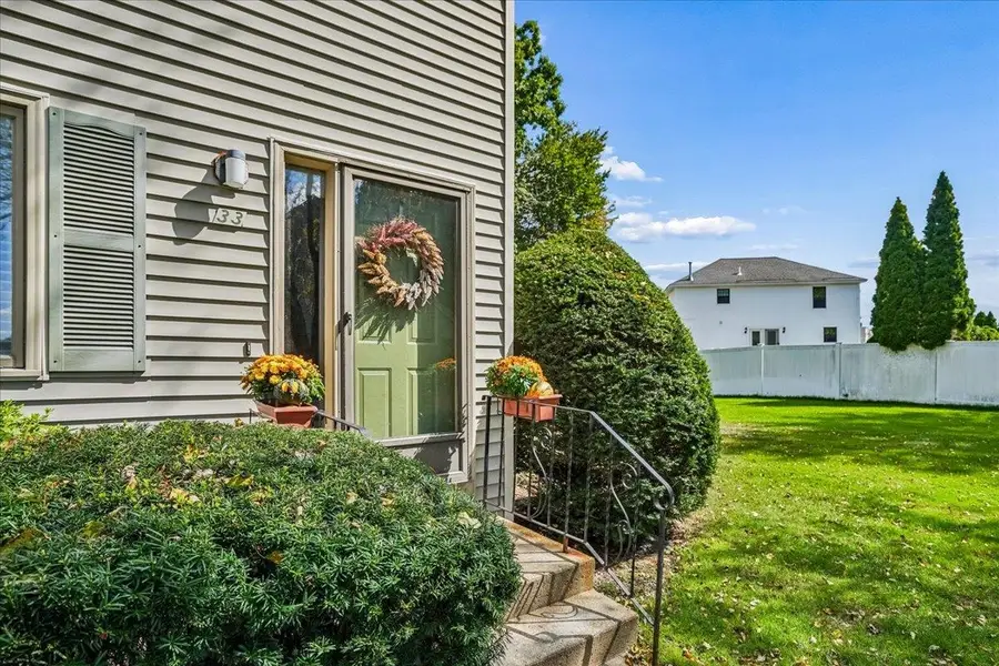 33 Eastmeadow Way, Manchester, NH 03109 - #2