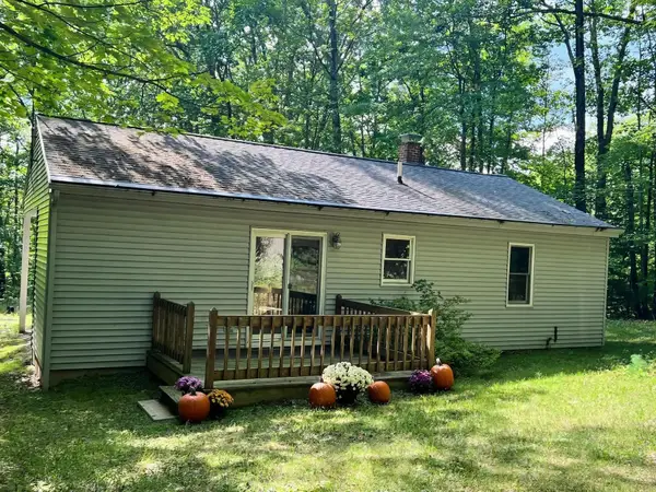 441 Old County Road, Deering, NH 03244