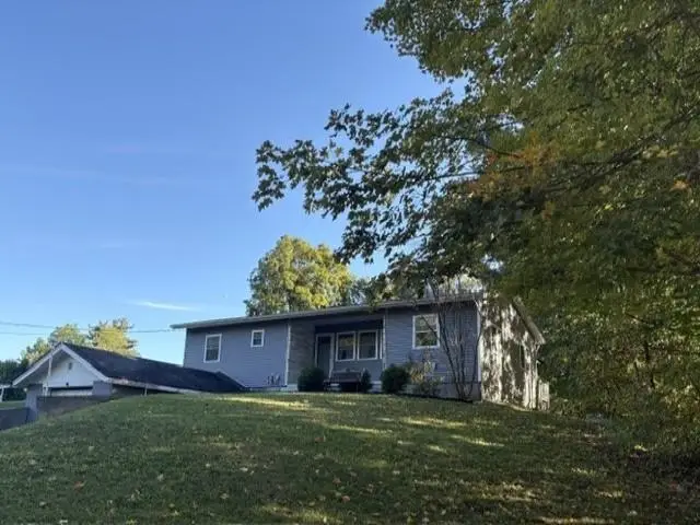 69 Flory Heights, Center Rutland, VT 05736 - #2