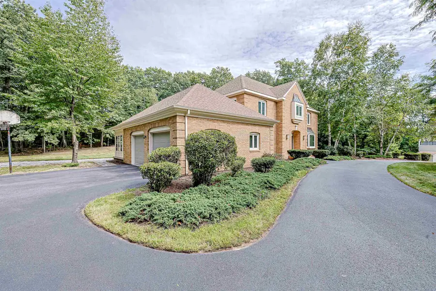 33 Indian Rock Road, Nashua, NH 03063 - #3