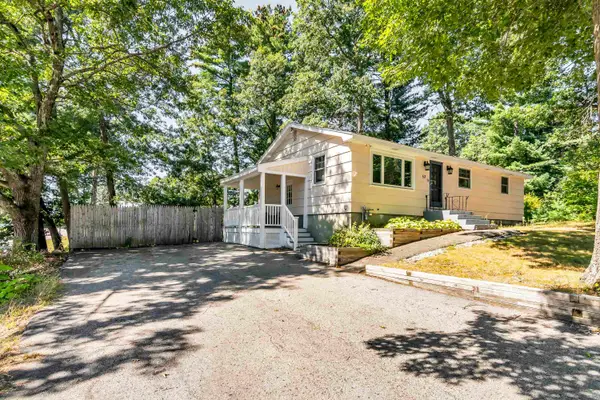 53 Tenby Drive, Nashua, NH 03062