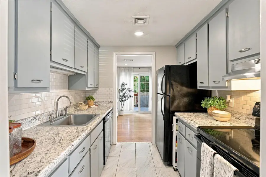 107 Franklin Street Extension #3, Derry, NH 03038 - #3
