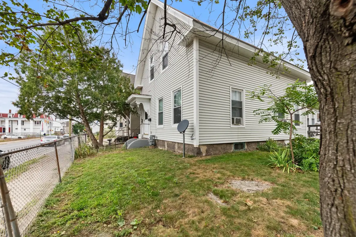 272 Lake Avenue, Manchester, NH 03103 - #1