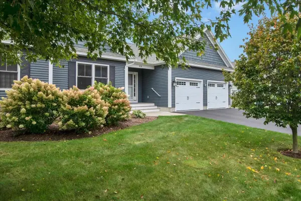 410 Annas Court, Colchester, VT 05446