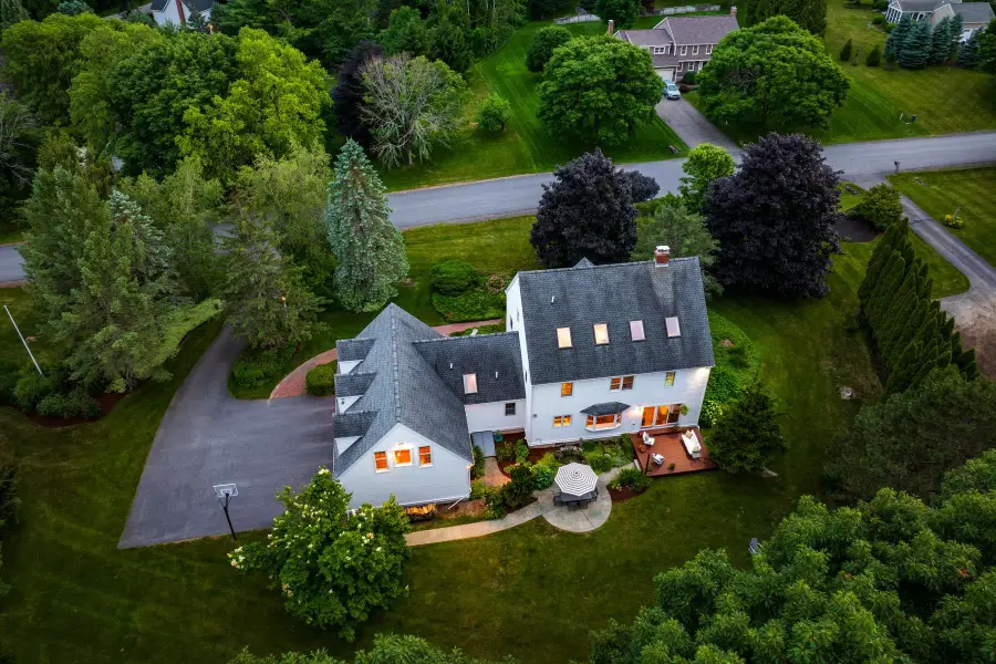 4 Berry Hill Road, Stratham, NH 03885 - #3
