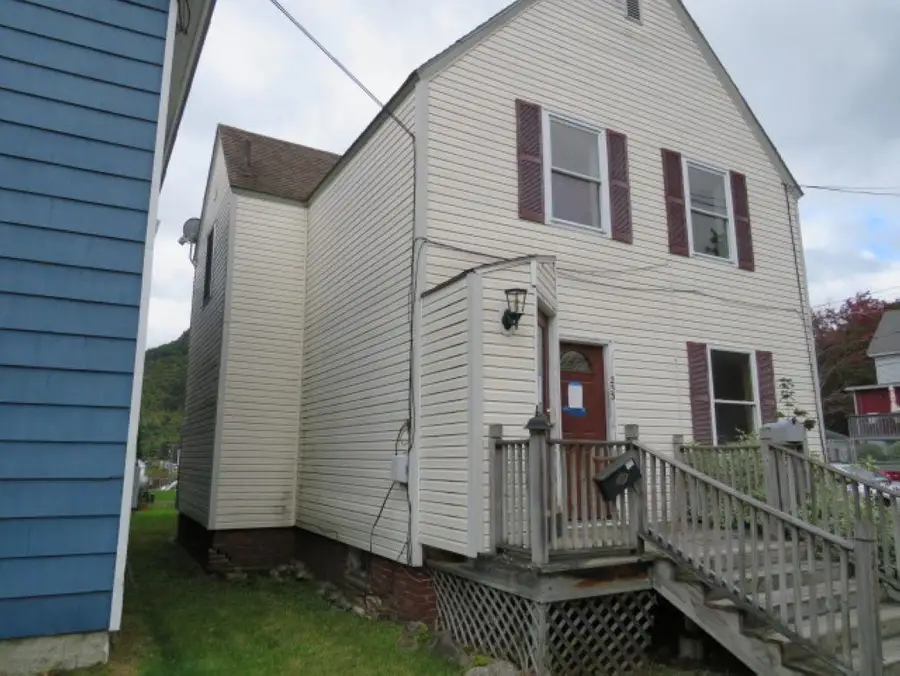253 High Street, Berlin, NH 03570 - #2