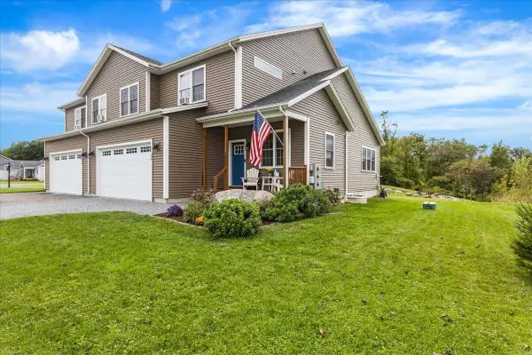 25 Hailey Drive #102, Milton, VT 05468