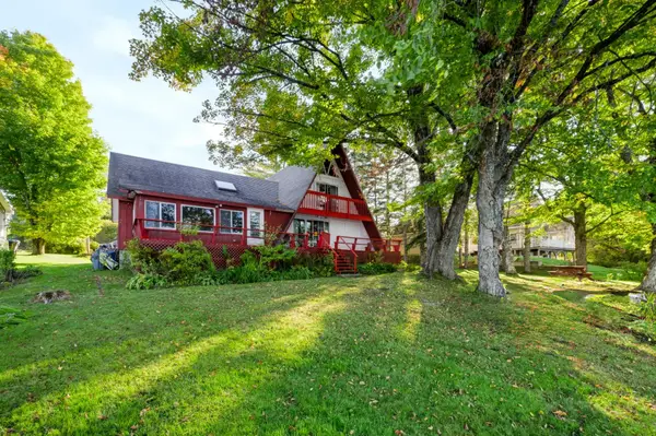 994 West Echo Lake Road, Charleston, VT 05833