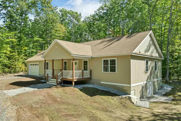 44 Lincoln Drive, Moultonborough, NH 03254