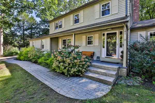 14 Birch Hill Drive, Nashua, NH 03063