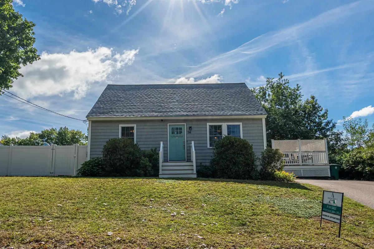 26 Saint Josephs Drive, Nashua, NH 03060 - #1