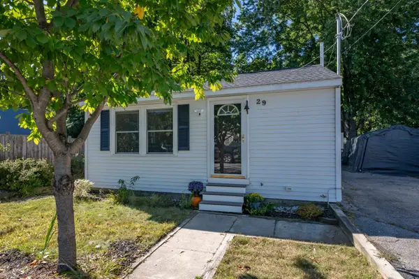 29 Shore Drive, Goffstown, NH 03045