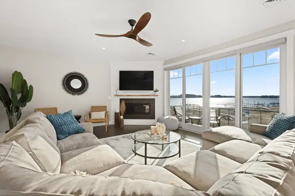 25 LITTLE BAY Drive, Dover, NH 03820