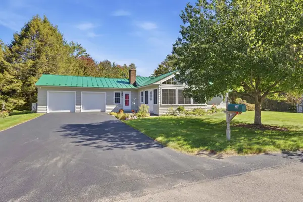 31 Sawyer Lane, New London, NH 03257