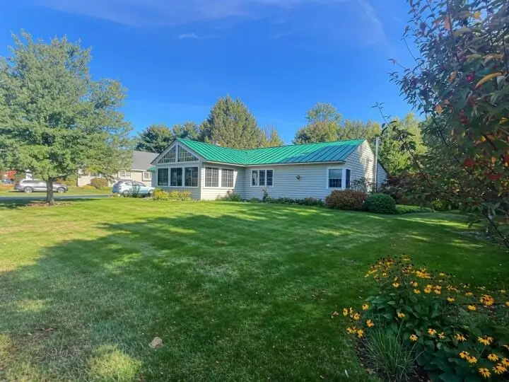 31 Sawyer Lane, New London, NH 03257 - #2