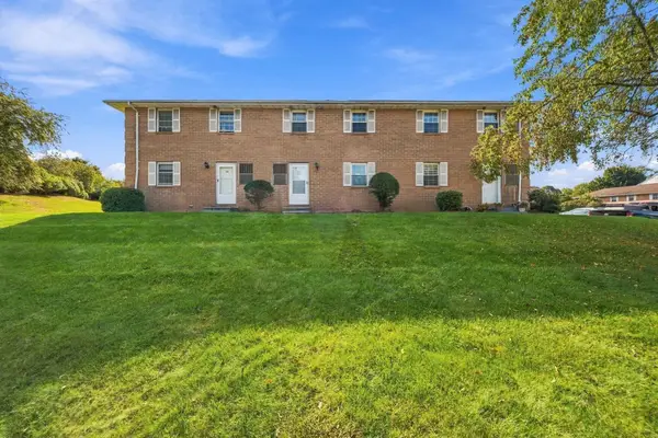 102 Elmwood Drive, Hudson, NH 03051