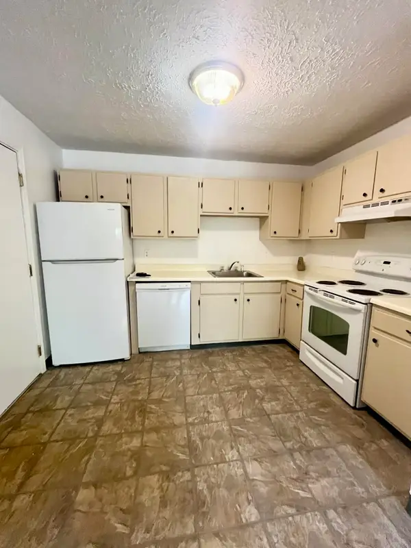 35 Log Street #1A, Manchester, NH 03102