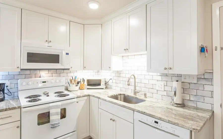 68 Kings Highway #3, Hampton, NH 03842 - #3