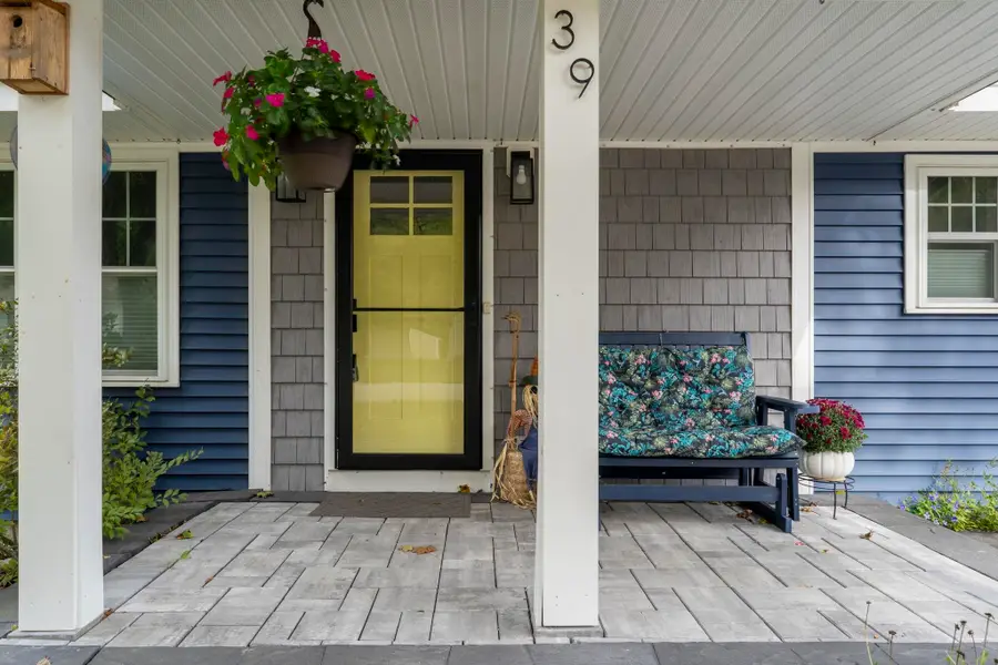 39 N Reading Street, Hooksett, NH 03106 - #2