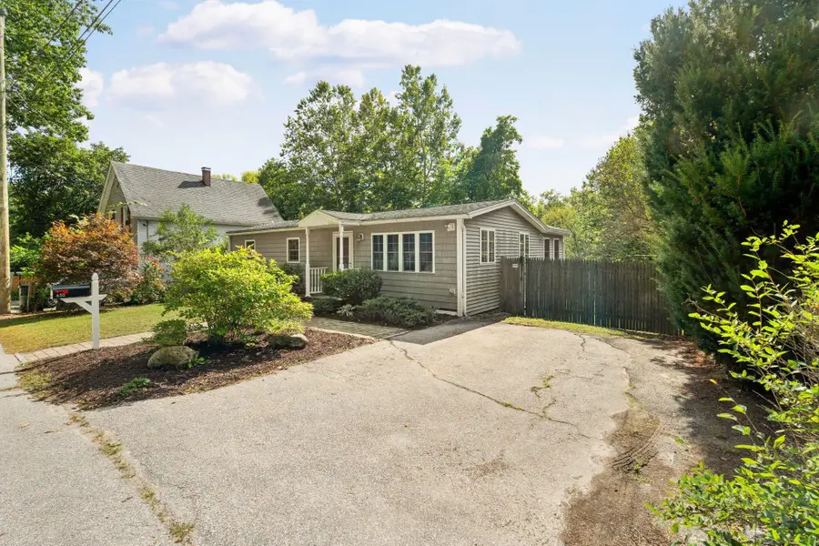 650 Douglas Street Extension, Manchester, NH 03102 - #2
