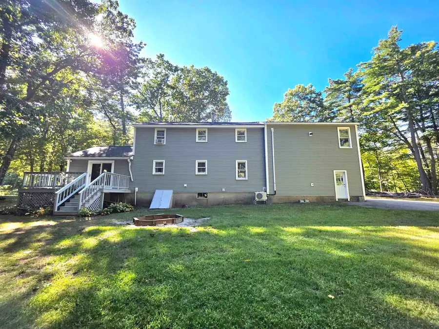 1 Jessica Lane, Derry, NH 03038 - #3