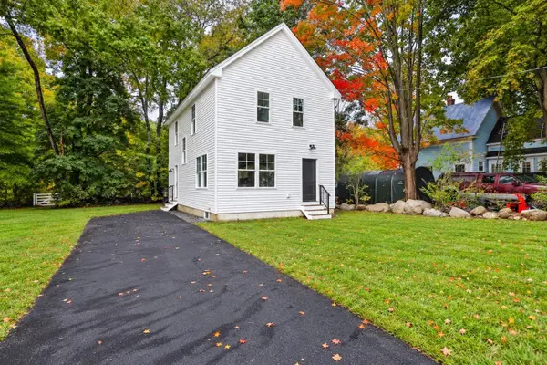 18 Church Street, Hillsborough, NH 03244