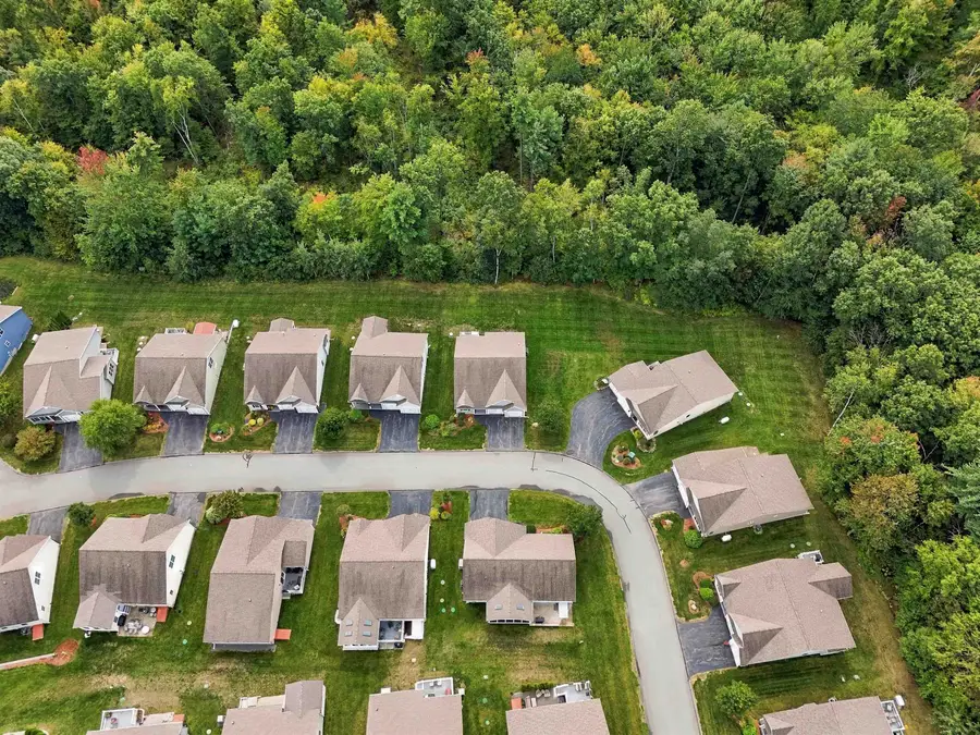 30 Sagewood Drive, Pelham, NH 03076 - #3